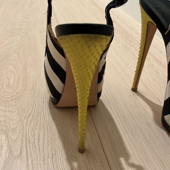 Giuseppe Zanotti platform heels - Picture 2 of 3